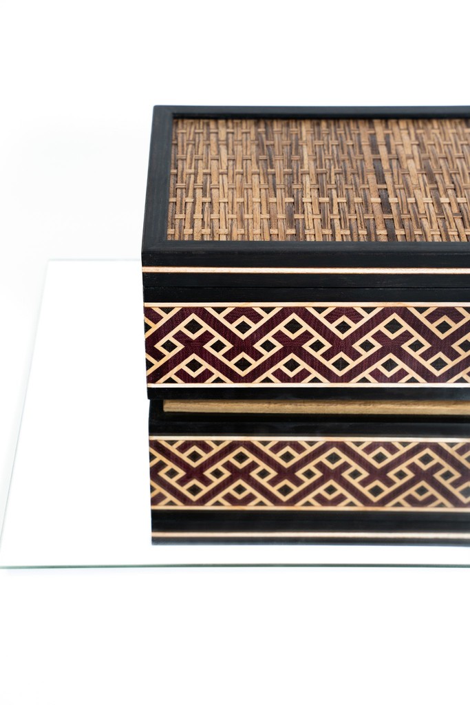 Cigar humidor — detail